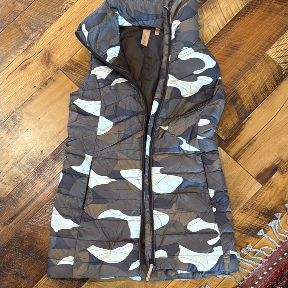 Indyeva Camouflage Puffer Vest